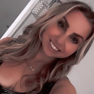 Meet your Posher, Adrianna